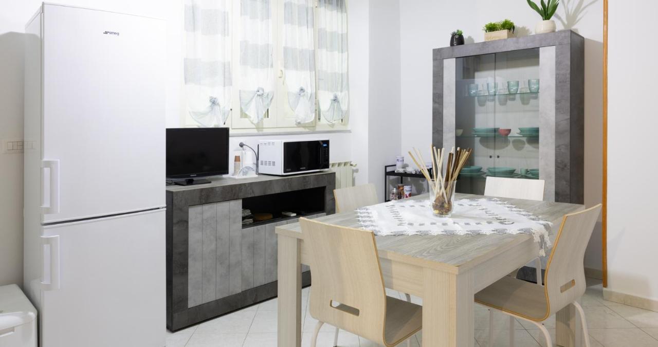 Decumani Apartments - Nel Cuore Di Napoli Экстерьер фото